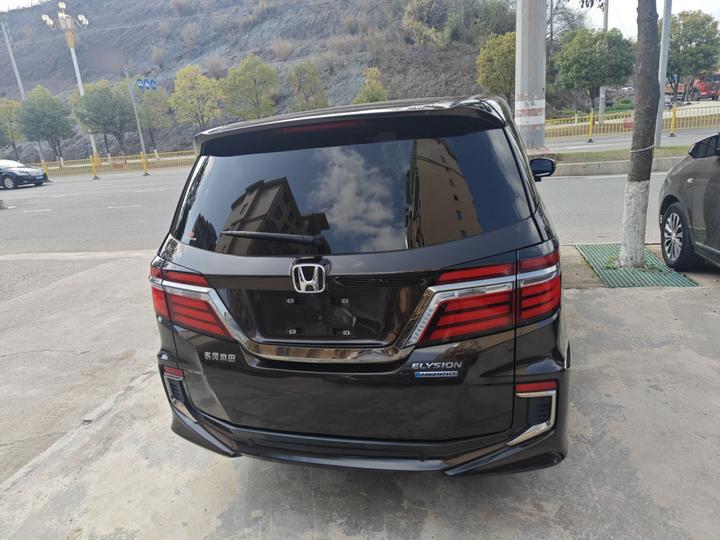 Elysion 2019 2.0L Hybrid Luxury photo 3