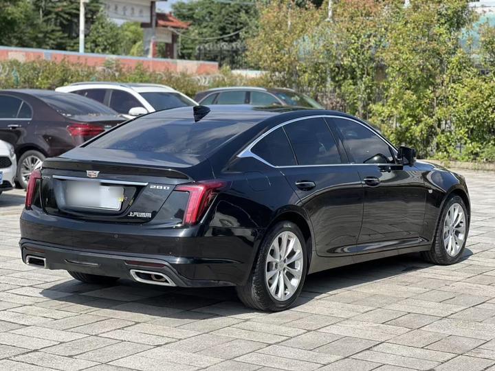 CT5 2021 28T Luxury photo 3