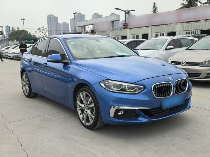 1 Series 2018 120i Design Package photo 3
