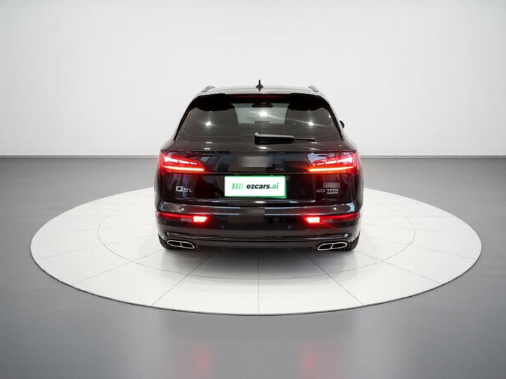 Q5L 2023 40T Luxury Dynamic photo 3
