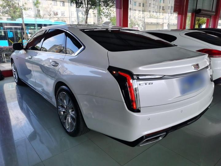 CT6 2023 28T Luxury photo 4