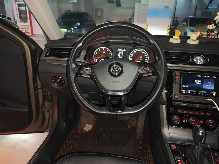Passat 2017 330TSI DSG photo 7