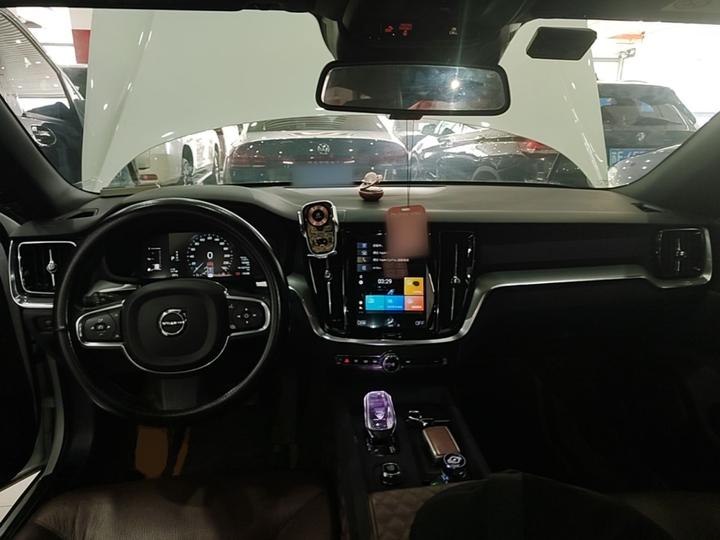 S60 2022 B4 Luxury photo 5