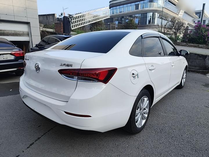 Excelle 2021 Facelift Classic 1.5L AT Progressive photo 4