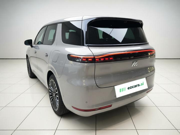 IM Motors LS8 2026 52 Max+ 6-Seater photo 4