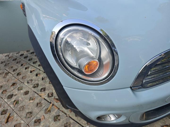 2011 1.6L ONE photo 7