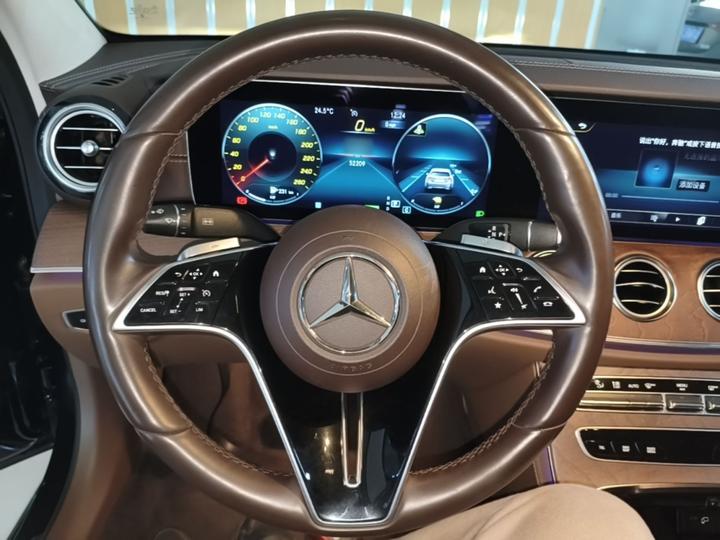 E-Class EV 2022 Facelift E 350 e L PHEV photo 6