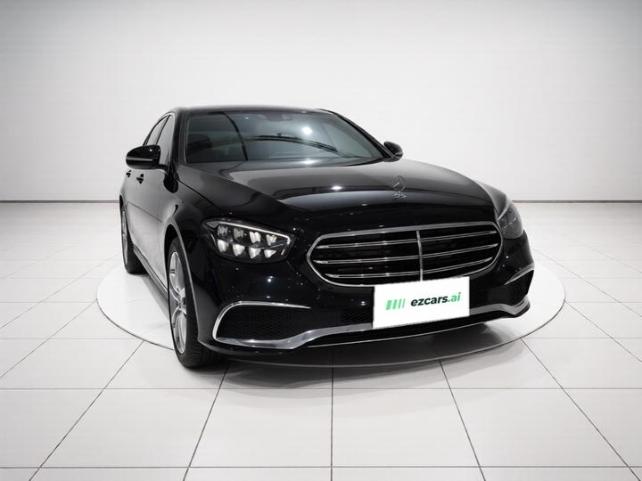 E-Class 2022 E 260 L photo 3