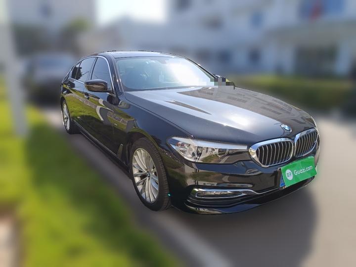 5 Series 2018 525Li Luxury photo 3