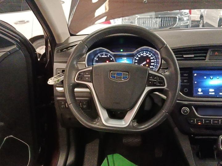Emgrand 2017 Hatchback RS 1.5L CVT photo 6