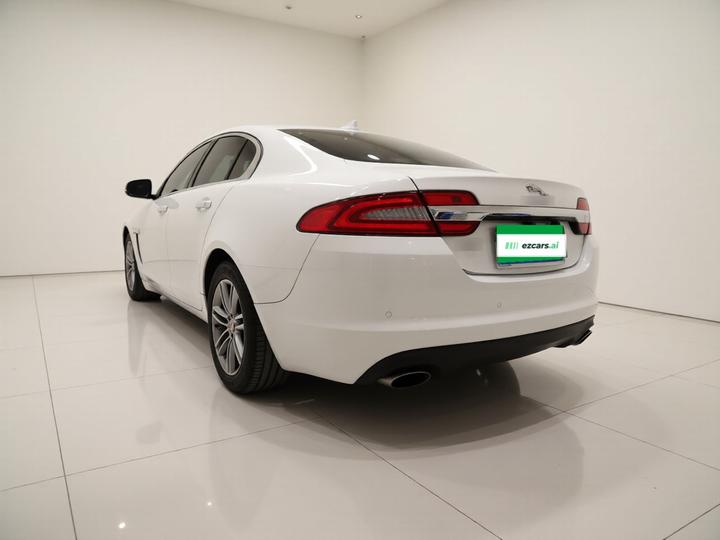 XF 2015 XF 2.0T photo 5