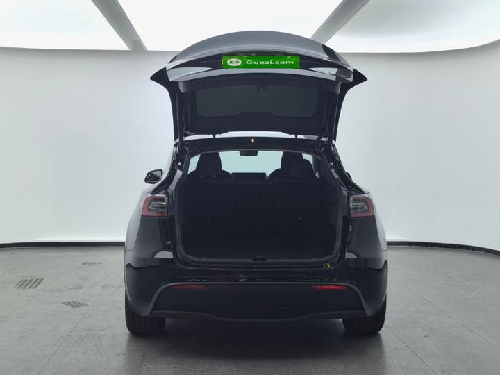 Model Y 2023 RWD photo 8