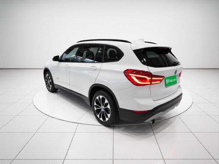 X1 2016 sDrive18Li Exclusive photo 4