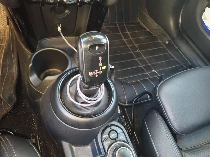 2022 1.5T COOPER Classic 5-Door photo 6