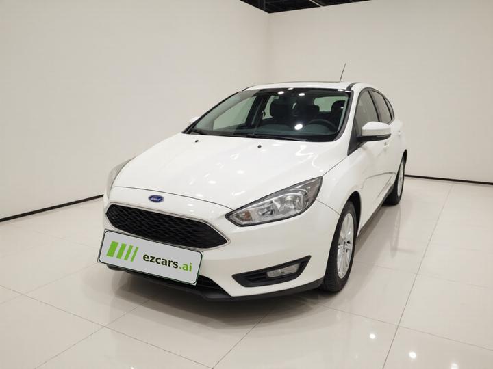 Focus 2017 Hatchback EcoBoost 125 AT Fashion