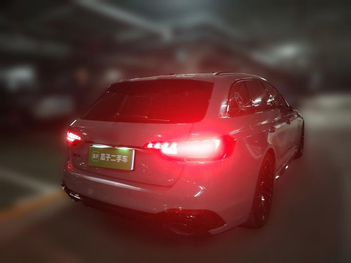 RS 4 2023 RS4 Avant photo 6