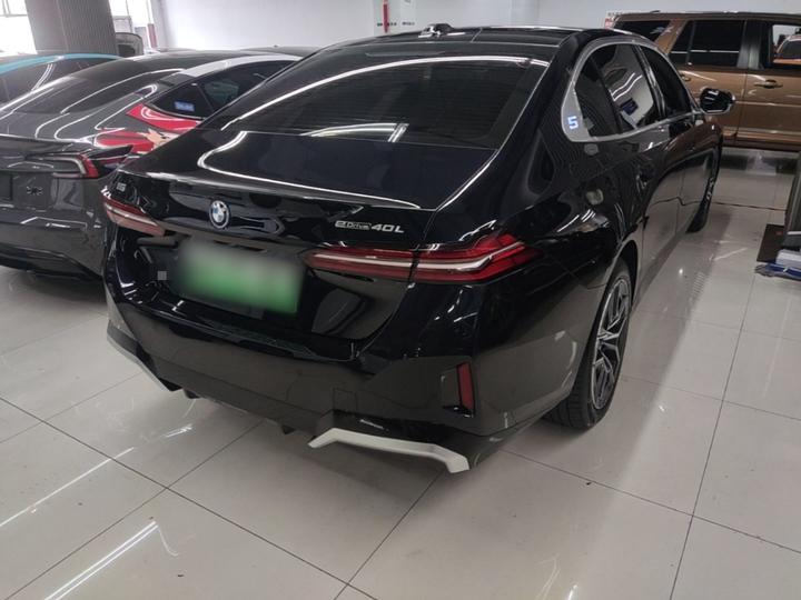 i5 2025 eDrive 40L M Sport Package photo 6