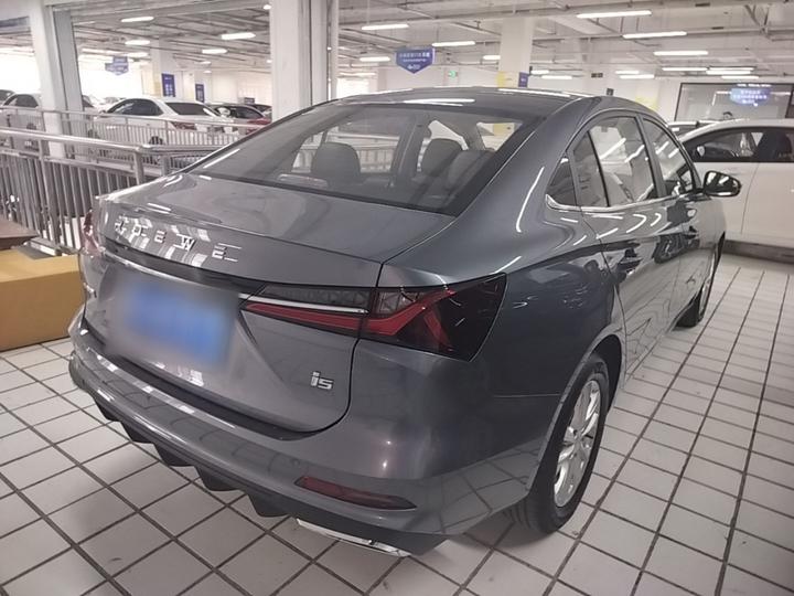 i5 2023 1.5L CVT Luxury photo 4