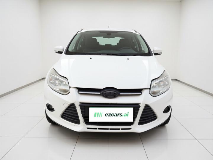 Focus 2012 Hatchback 1.6L MT Comfort photo 2