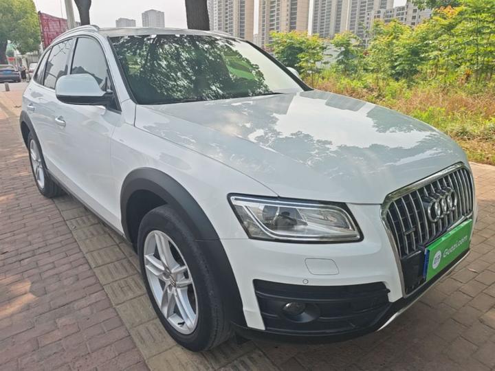 Q5 2017 Plus 40 TFSI Tech photo 3