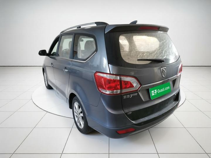 730 2015 1.8L MT Comfort ESP 7-Seater photo 4