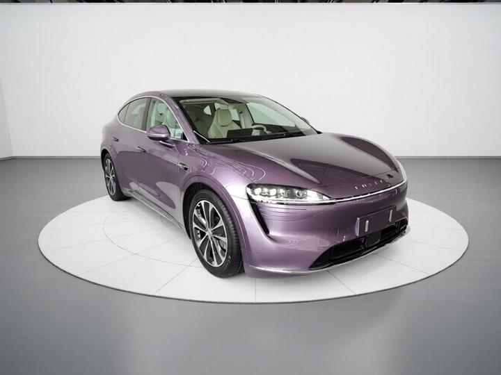 HIMA Luxeed R7 2025 EREV 251km Max photo 3
