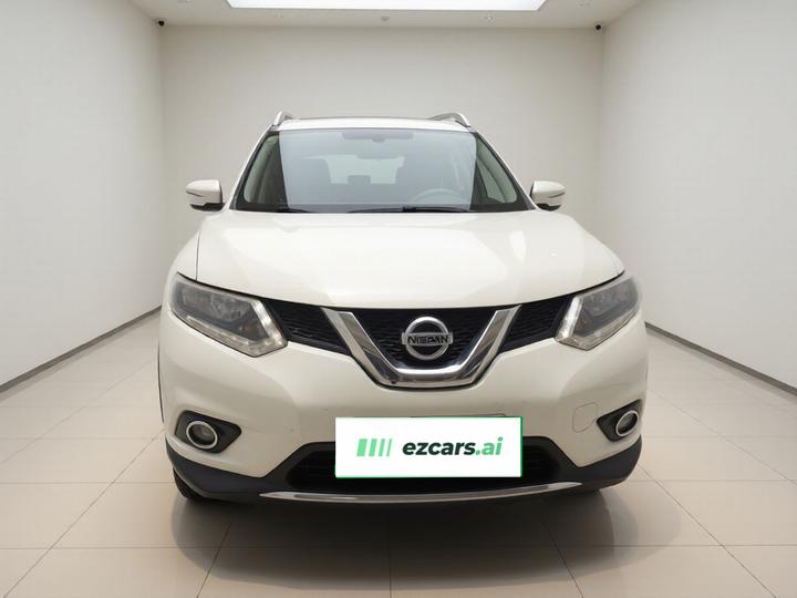 X-Trail 2014 2.0L CVT Comfort 2WD photo 2