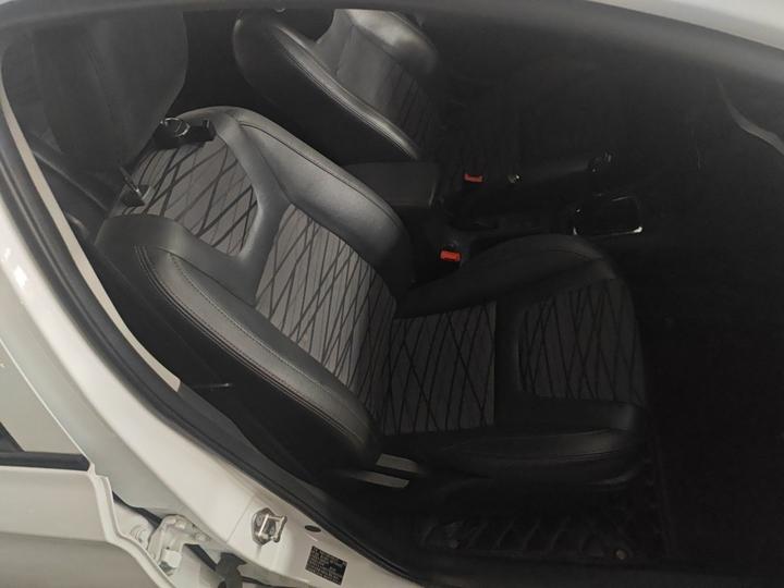 E3 2018 1.5L MT Luxury photo 4