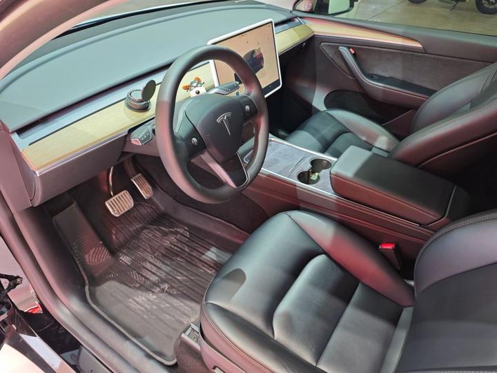 Model Y 2022 Facelift RWD photo 6
