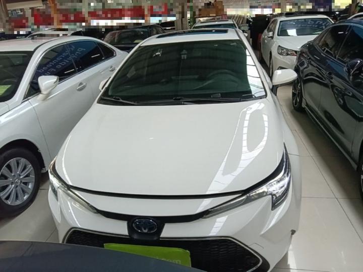 Levin 2022 Hybrid 1.8H E-CVT Luxury photo 2