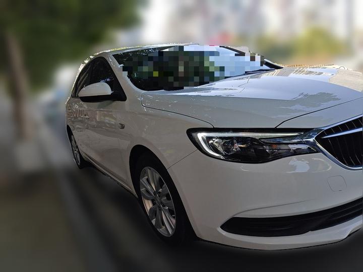 Excelle 2021 Facelift Classic 1.5L AT Elite photo 3