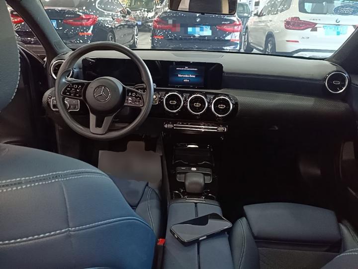 A-Class 2019 A 180 L photo 5
