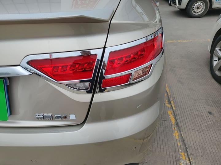 Emgrand GL 2018 1.4T DCT Elite Connected photo 7
