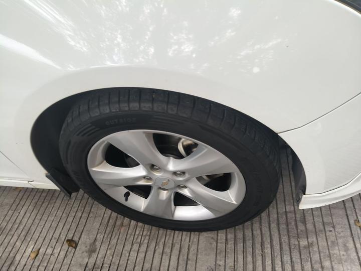 2013 Hatchback 1.6T AT Flagship photo 8