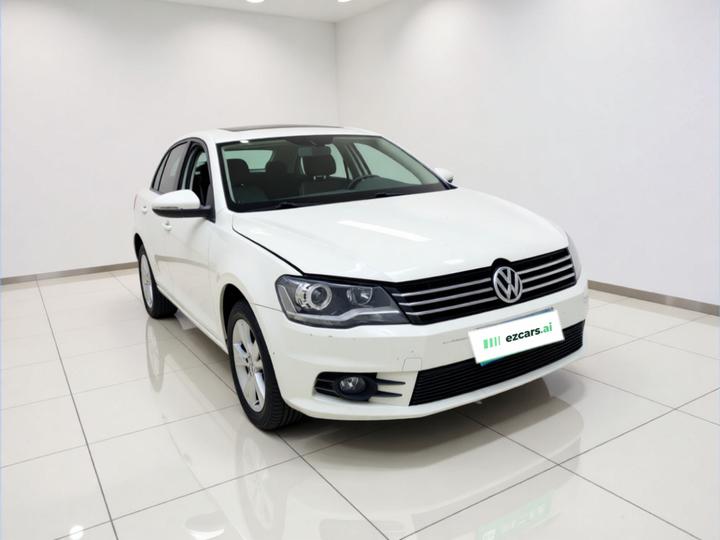 Bora 2015 1.6L MT Comfort photo 3