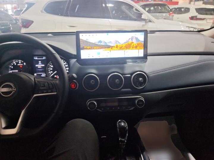 X-Trail 2025 2.0L RWD Leading photo 5