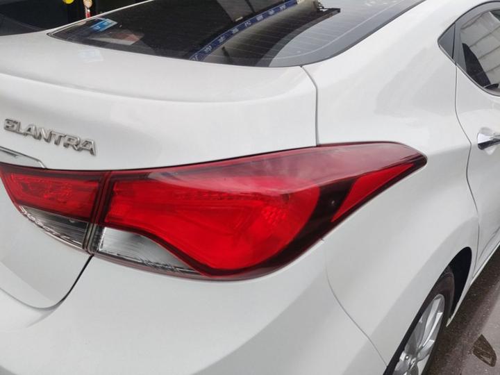 Elantra 2016 1.6L AT Premium photo 7