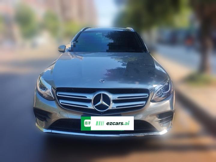 GLC 2018 GLC 260 4MATIC Luxury photo 2