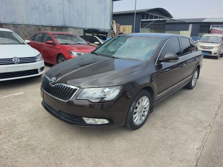 Superb 2013 1.8TSI AT