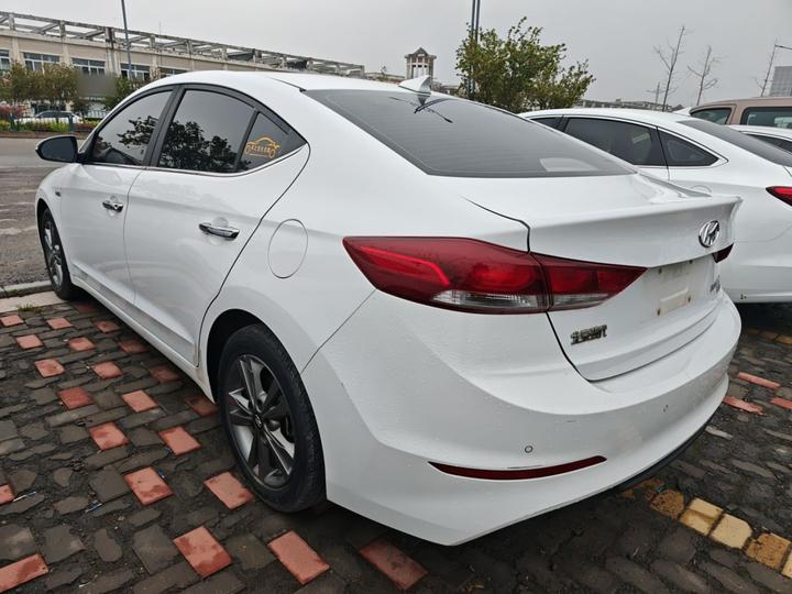Elantra 2016 1.4T DCT photo 4