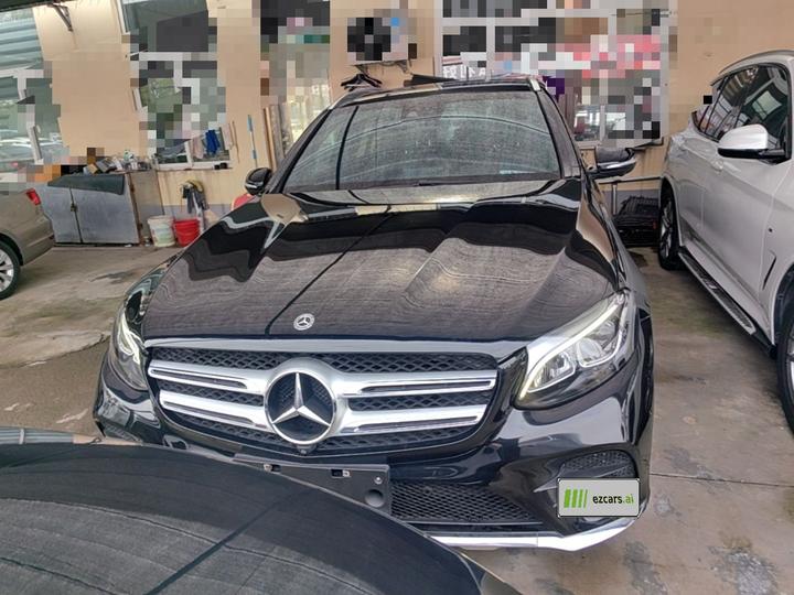 GLC 2018 GLC 260 4MATIC Luxury photo 2