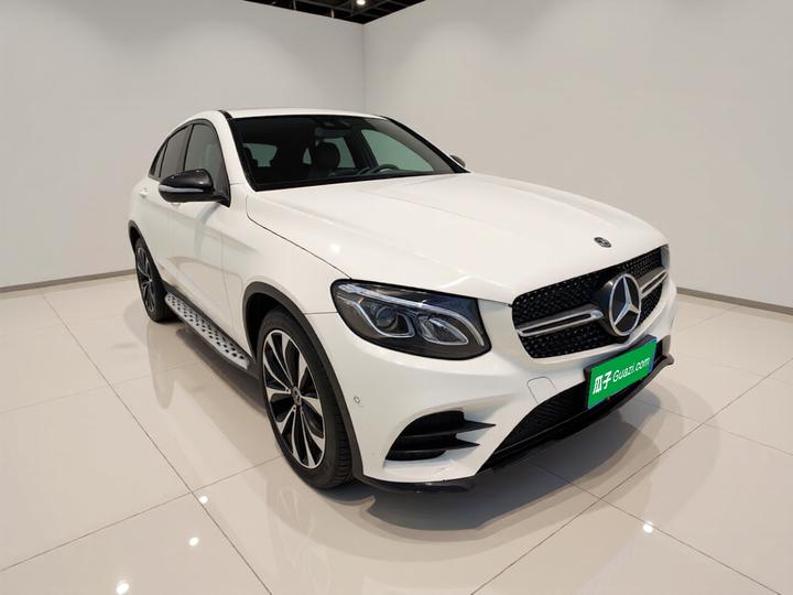 GLC Coupe 2019 Facelift GLC 260 4MATIC Coupe SUV photo 3