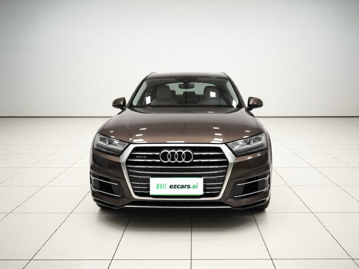 Q7 2018 45 TFSI Tech photo 2