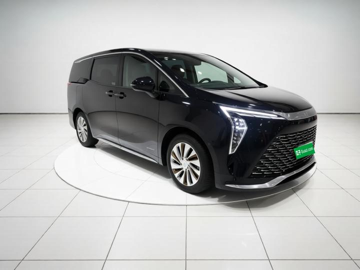 2025 2.0T 4-Seater photo 3