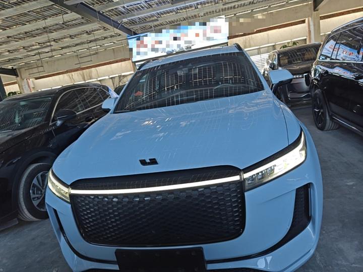 Li Auto ONE 2020 EREV 6-Seater photo 2