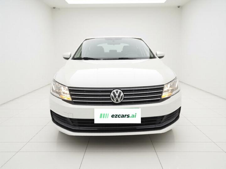 Lavida 2017 1.6L AT photo 2