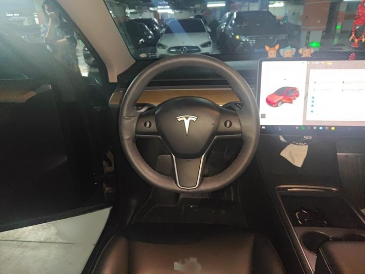 Model Y 2022 Facelift RWD photo 3