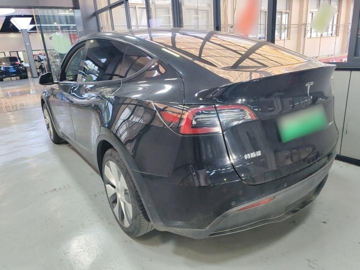 Model Y 2022 Facelift RWD photo 4