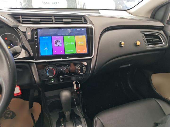 2018 1.5L CVT Comfort photo 5