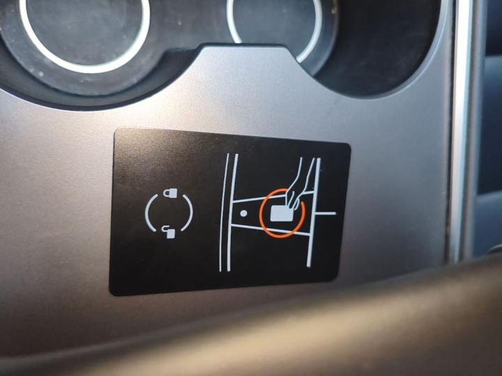 Model Y 2024 Long Range AWD photo 8